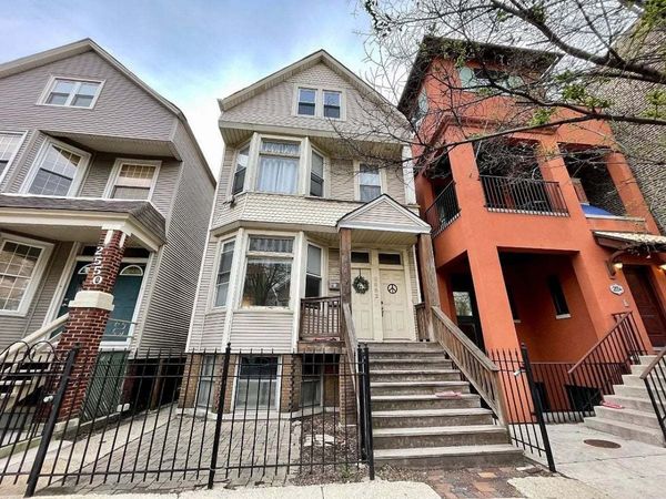 2552 N Southport Avenue , Unit 2F, Chicago, IL 60614
