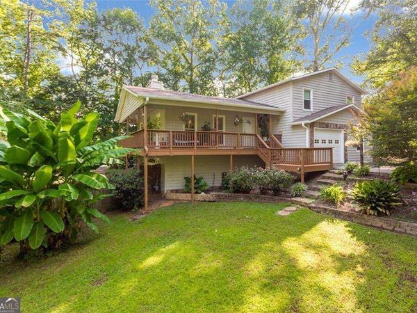 151 Farmington Drive, Woodstock, GA 30188