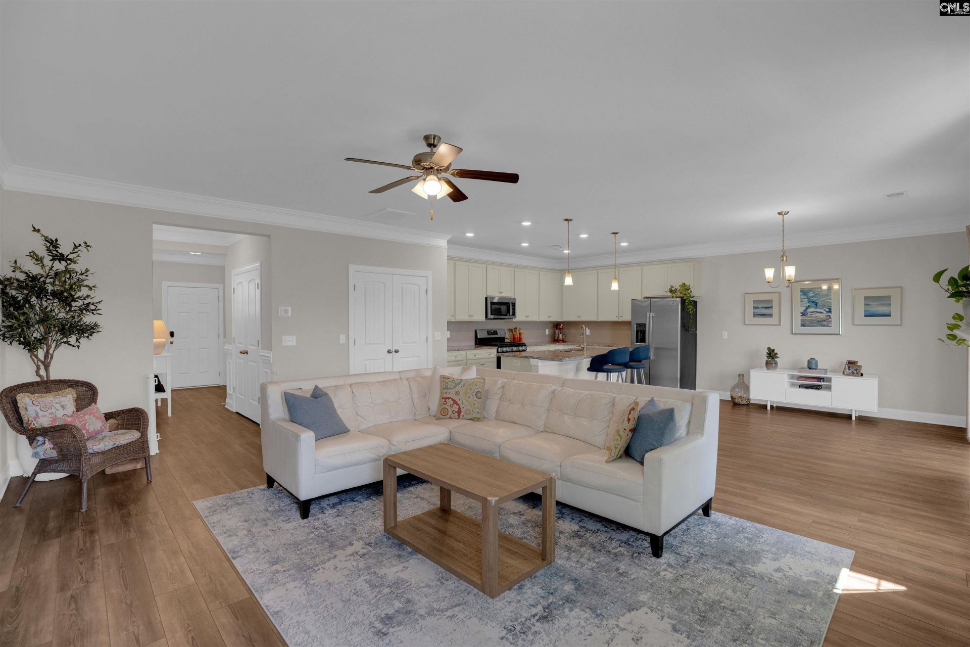 335 Stillington Street  Photo 10