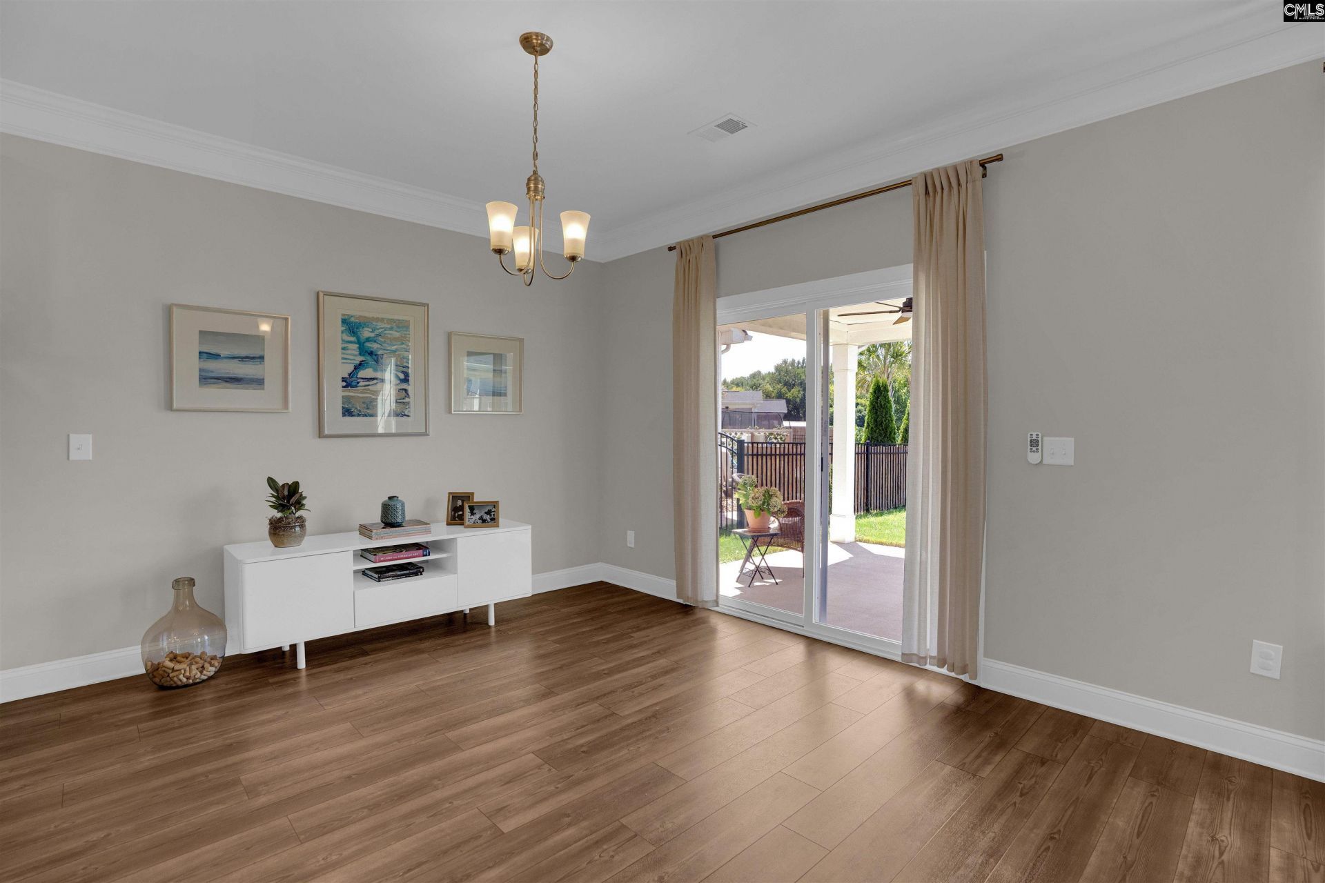 335 Stillington Street  Photo 12