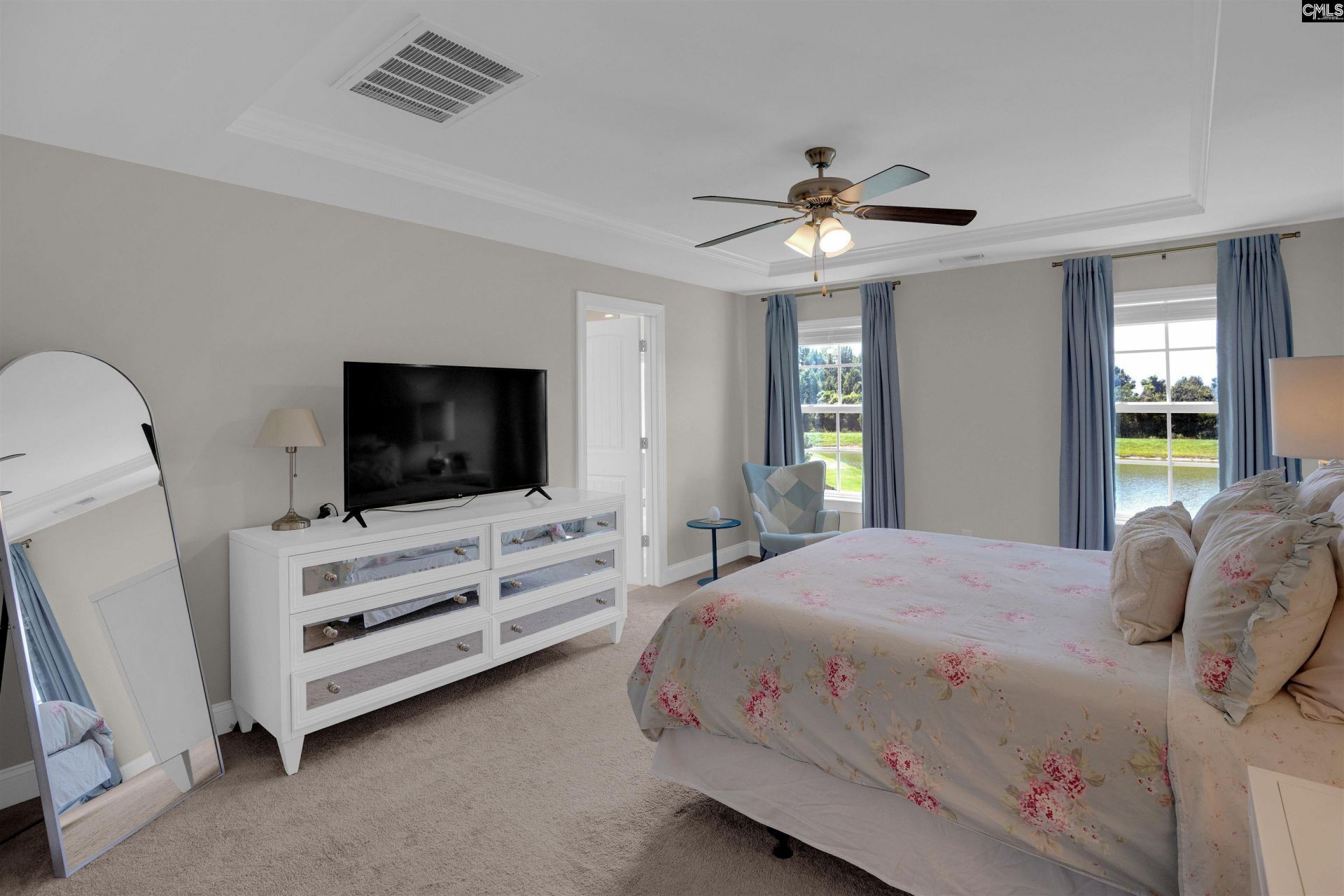 335 Stillington Street  Photo 16