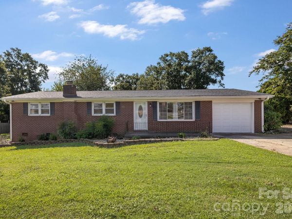 409 Oak Street Extension, Unit 40, Forest City, NC 28043