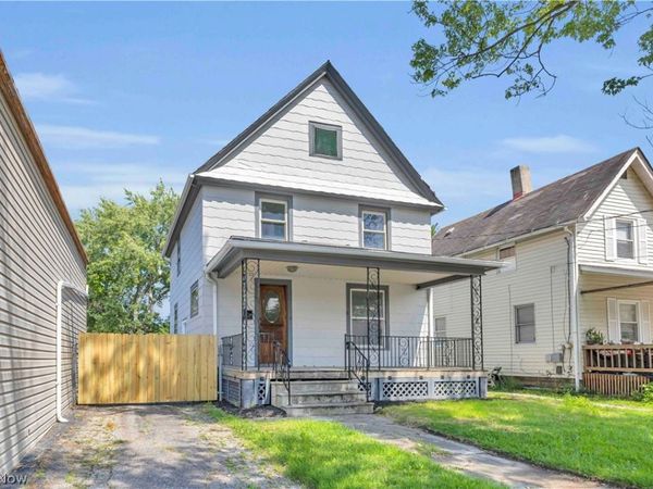 909 Lake Avenue, Elyria, OH 44035