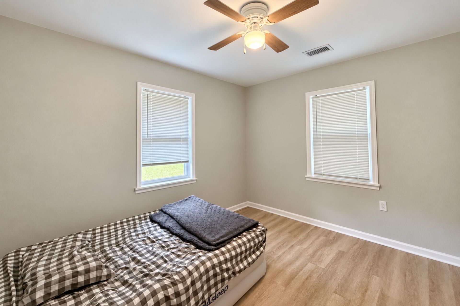 306 Orangeburg Road Photo 7