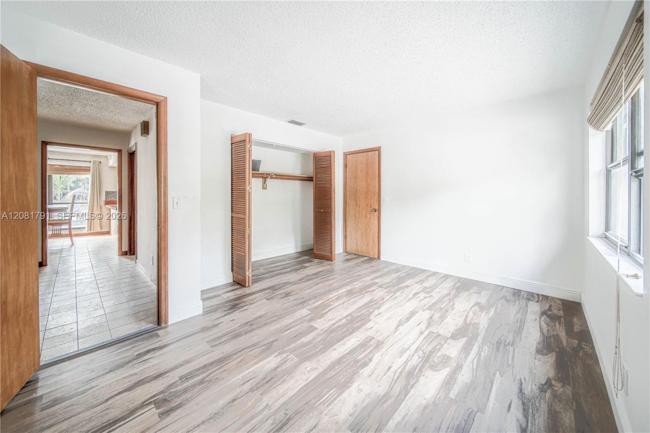 576 Marshall Rd , West Palm Beach, FL 33413 Photo