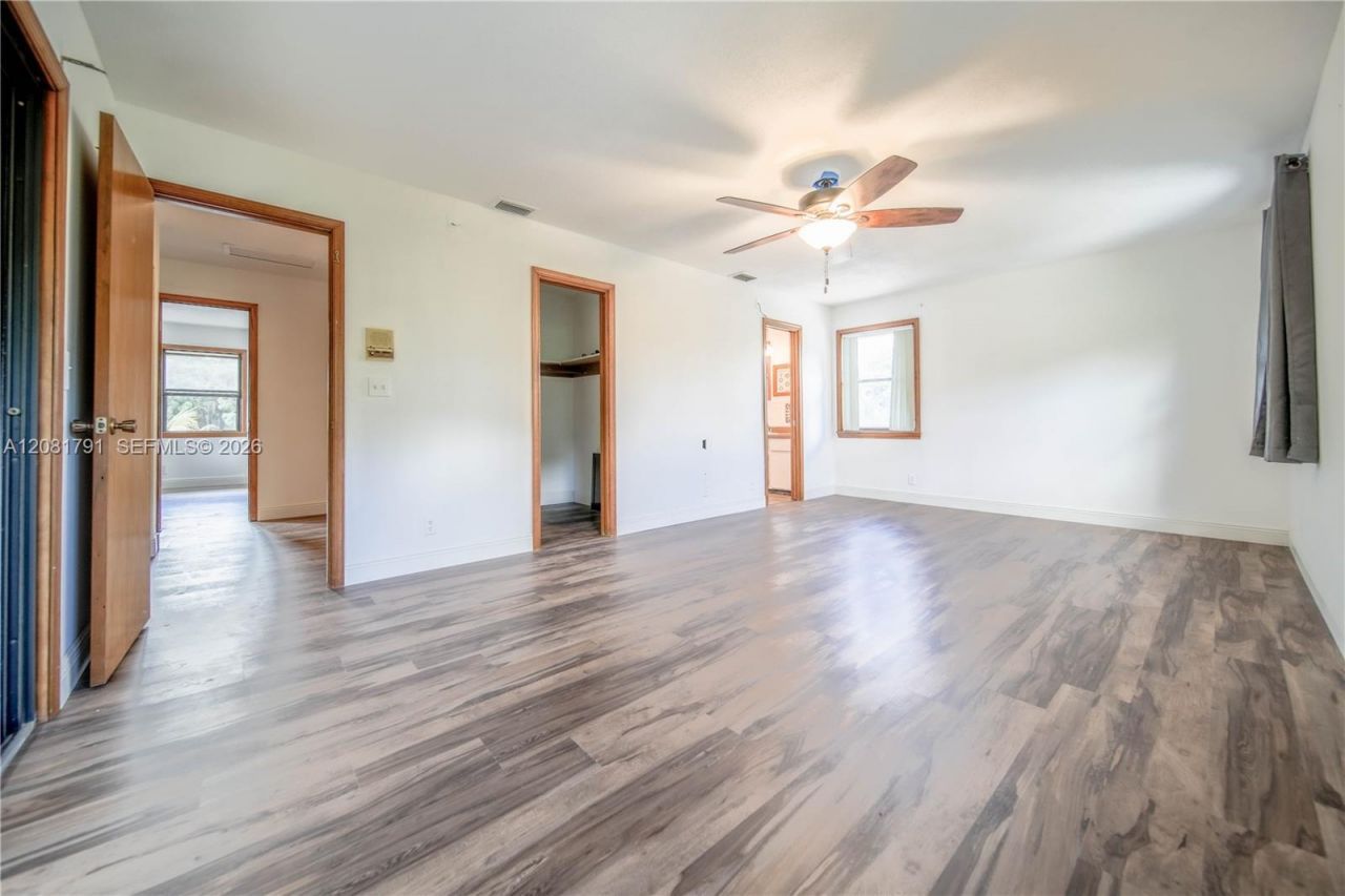576 Marshall Rd , West Palm Beach, FL 33413 Photo
