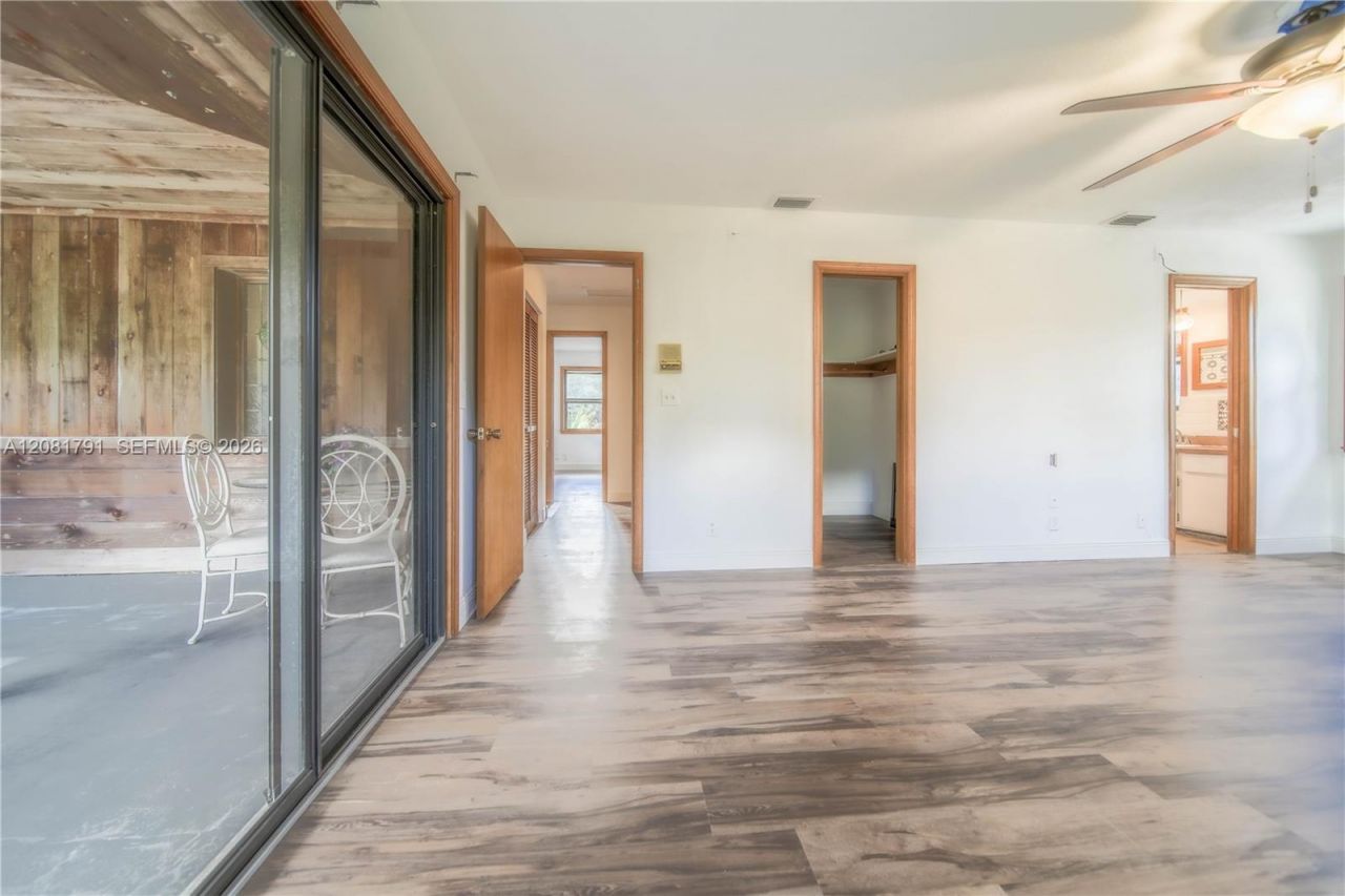 576 Marshall Rd , West Palm Beach, FL 33413 Photo