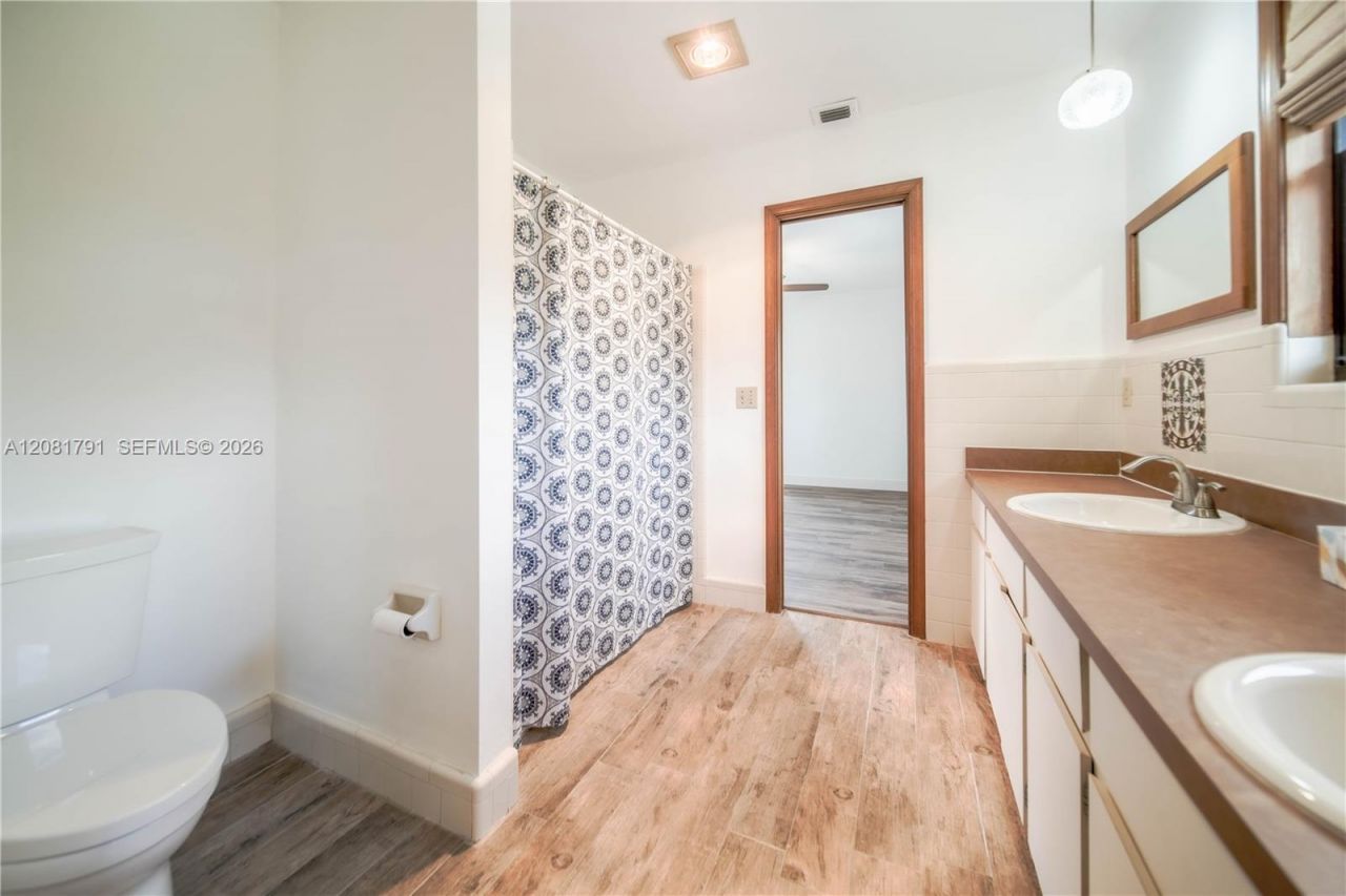 576 Marshall Rd , West Palm Beach, FL 33413 Photo