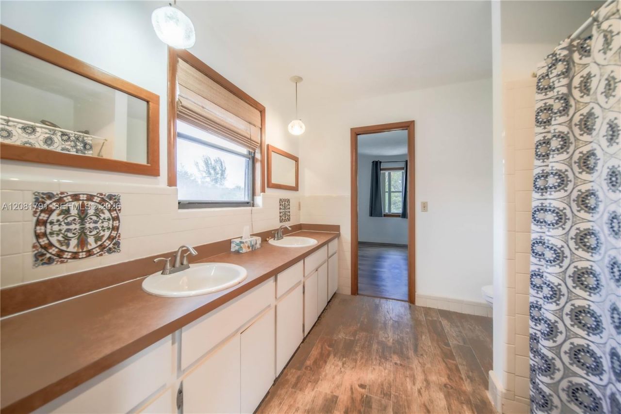 576 Marshall Rd , West Palm Beach, FL 33413 Photo
