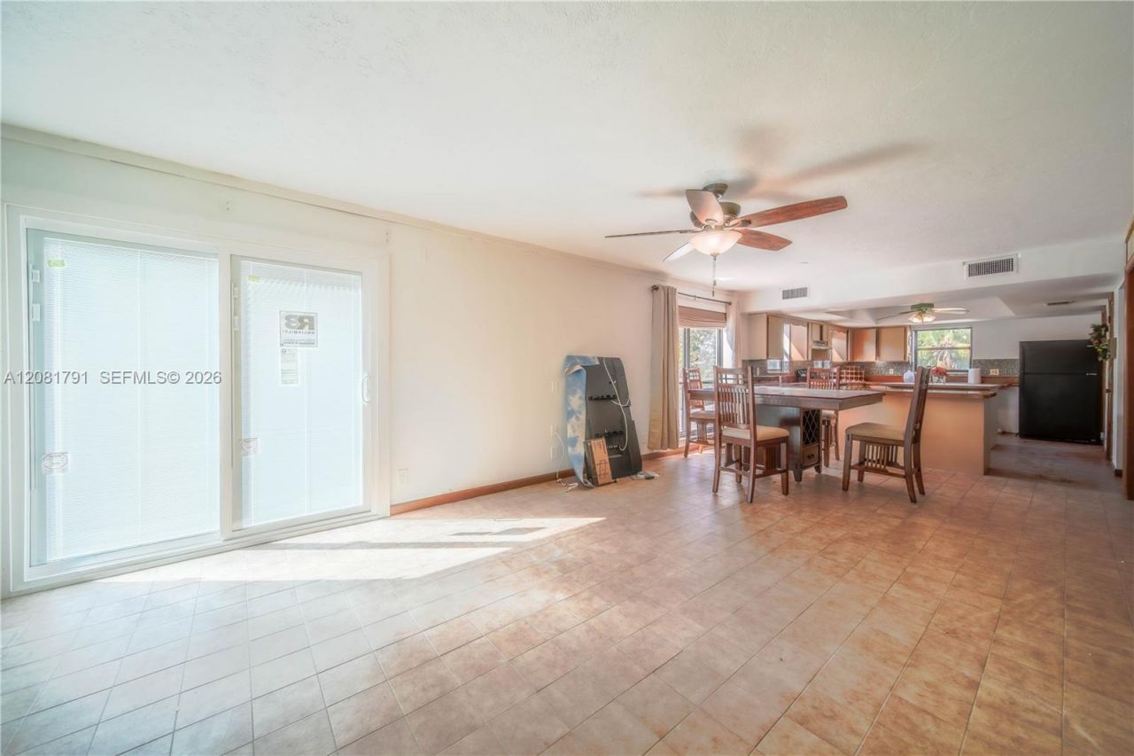 576 Marshall Rd, West Palm Beach, FL 33413 Photo