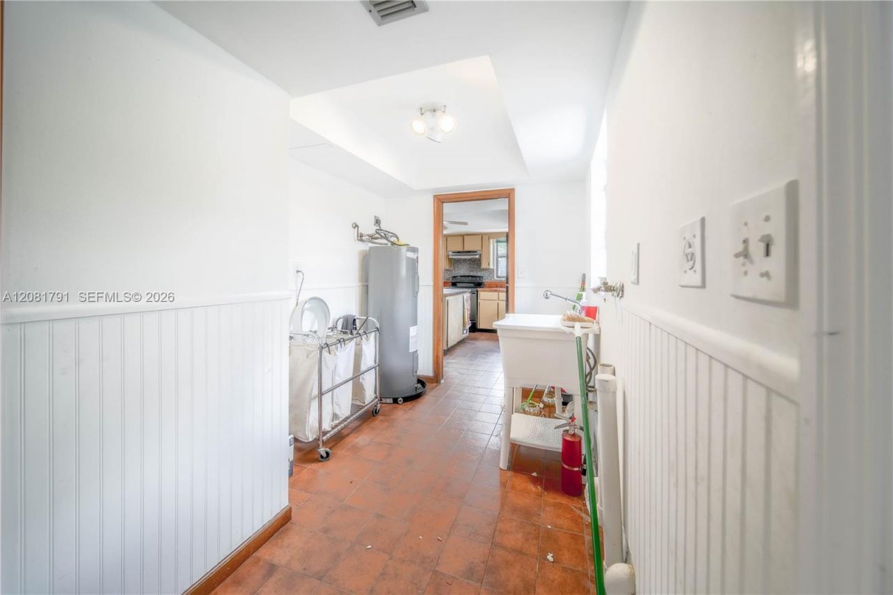 576 Marshall Rd , West Palm Beach, FL 33413 Photo