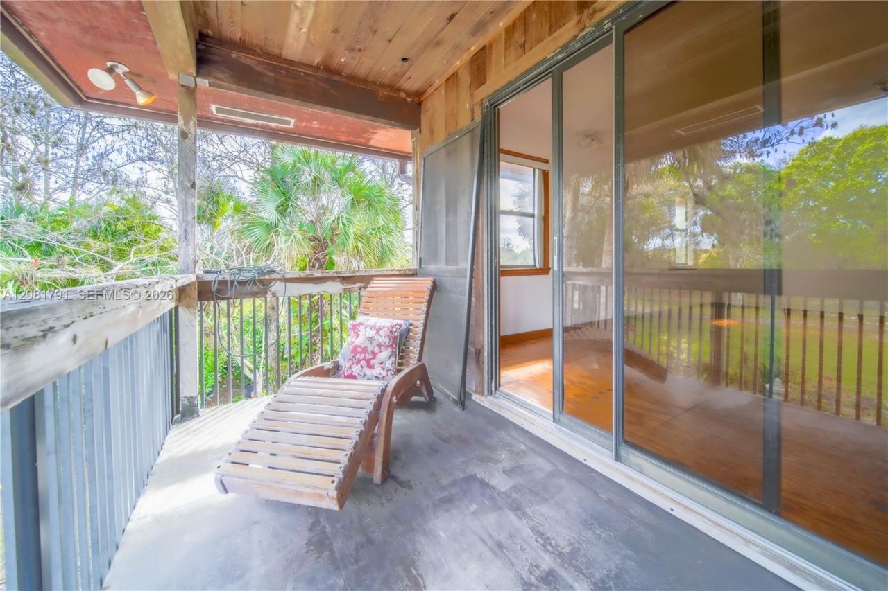 576 Marshall Rd , West Palm Beach, FL 33413 Photo