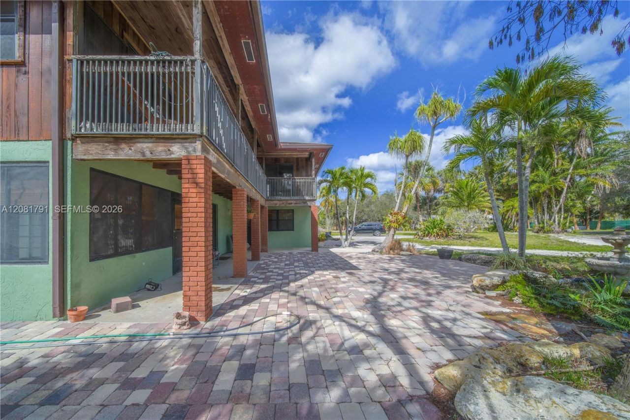 576 Marshall Rd , West Palm Beach, FL 33413 Photo