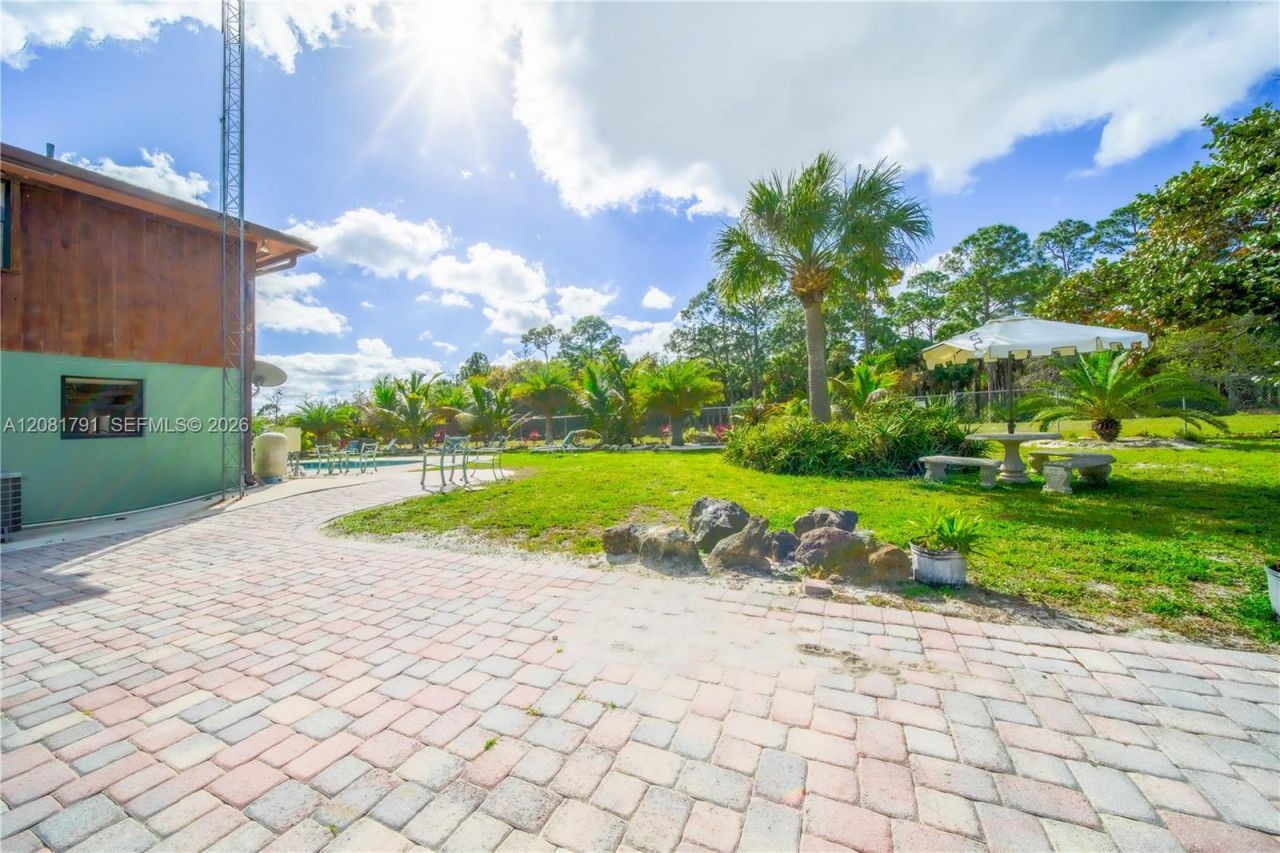 576 Marshall Rd, West Palm Beach, FL 33413 Photo