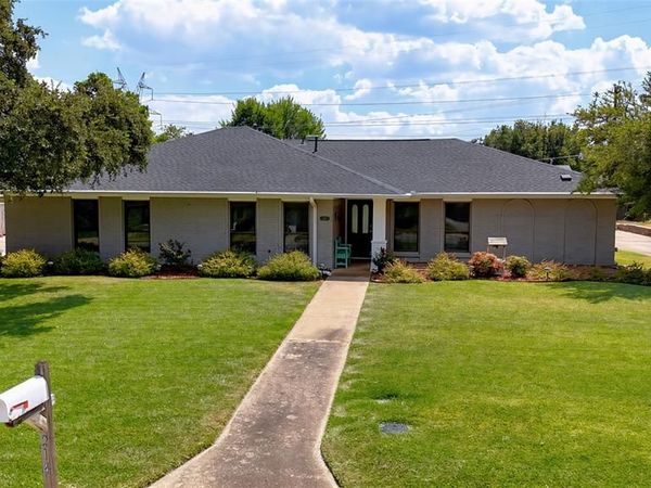 214 Bexar Drive, Highland Village, TX 75077