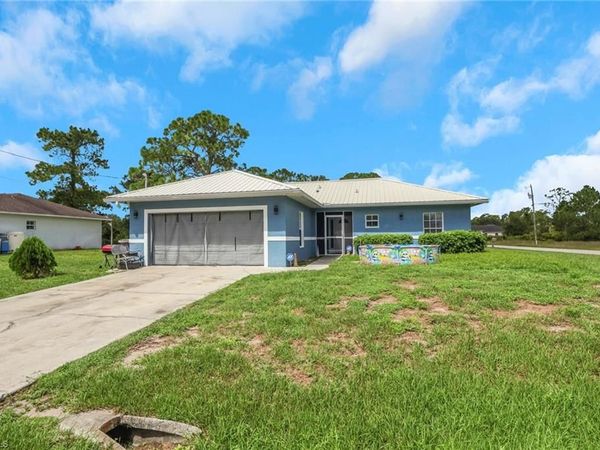 912 Mary AVE S, LEHIGH ACRES, FL 33974