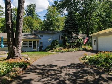 57 Dillon Point Road, Hammond, NY 13646