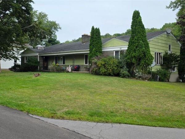 138 Woodside Drive , Newark, NY 14513
