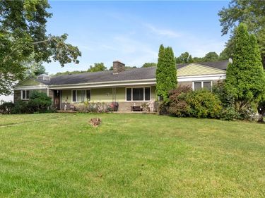 138 Woodside Drive, Newark, NY 14513