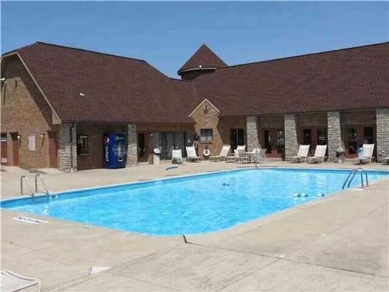 2295 Hedgerow Road, Unit 2295F, Columbus, OH 43220 Photo 10