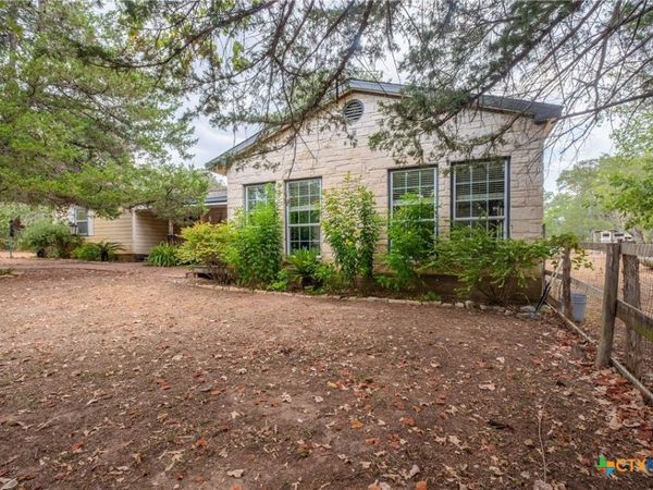 434 Mount Olive Road , Cedar Creek, TX 78612