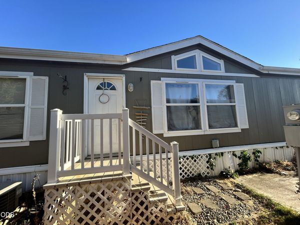 1246 2nd Avenue, UNIT 16, Gold Hill, OR 97525