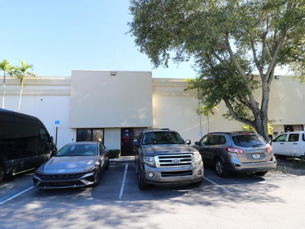 2195 N ANDREWS Avenue, Unit 13, Pompano Beach, FL 33069
