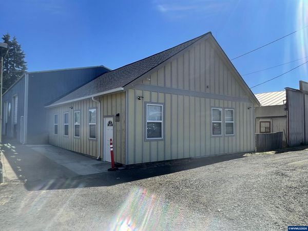 371 NE Main St, Willamina, OR 97396