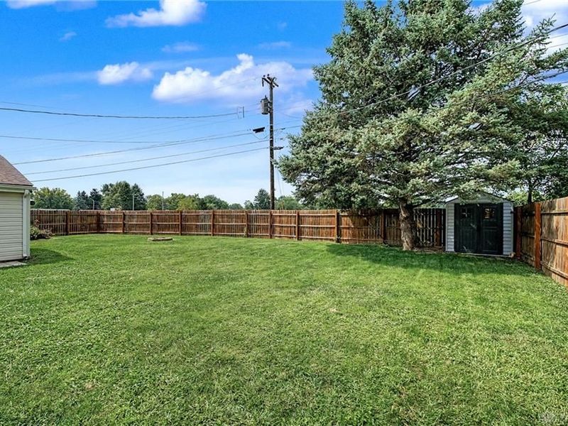 206 Ridgebury Drive, Xenia, OH 45385 Photo 4