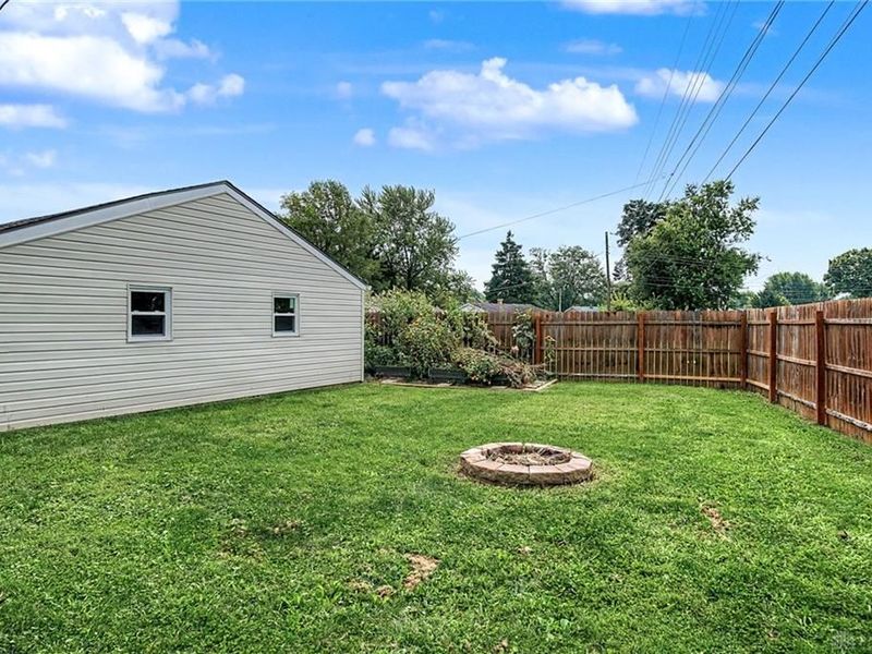 206 Ridgebury Drive, Xenia, OH 45385 Photo 6