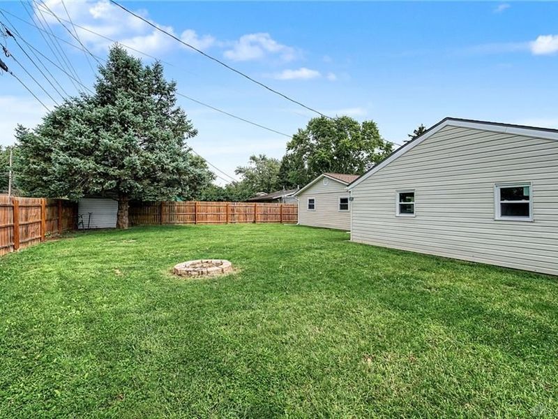 206 Ridgebury Drive, Xenia, OH 45385 Photo 8