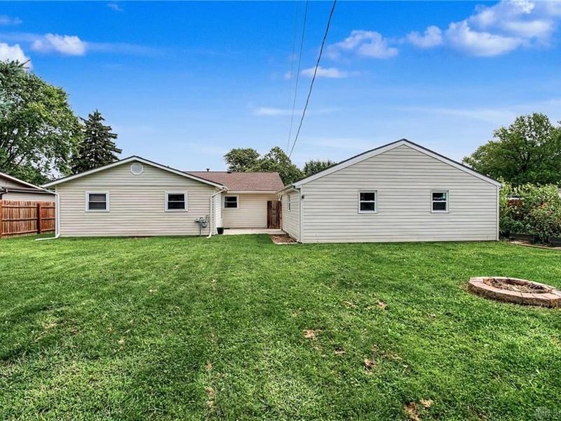 206 Ridgebury Drive, Xenia, OH 45385 Photo 9