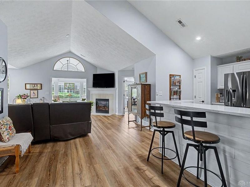 2061 Wentworth Village Drive, Bellbrook, OH 45305 Photo 3