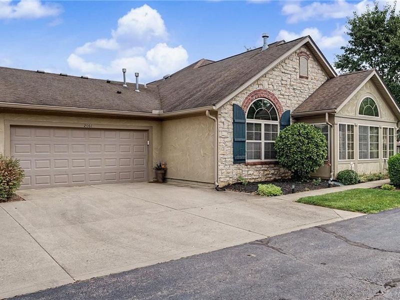 2061 Wentworth Village Drive, Bellbrook, OH 45305 Photo 7