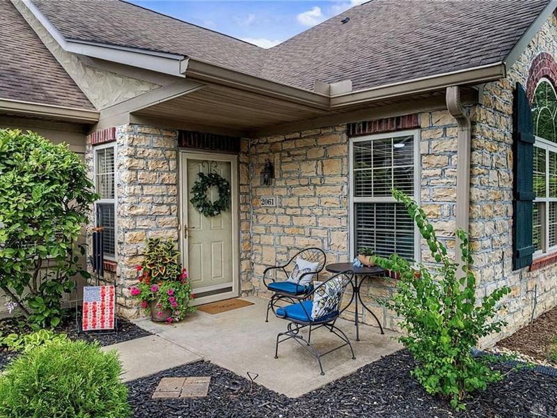 2061 Wentworth Village Drive, Bellbrook, OH 45305 Photo 9