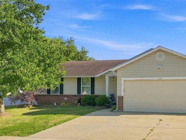 3249 Windwood Trails Drive, St Peters, MO 63303