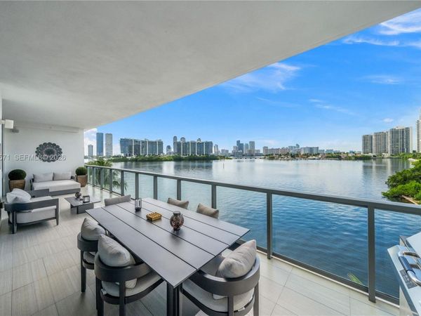 3300 NE 188th St, Unit 312, Aventura, FL 33180