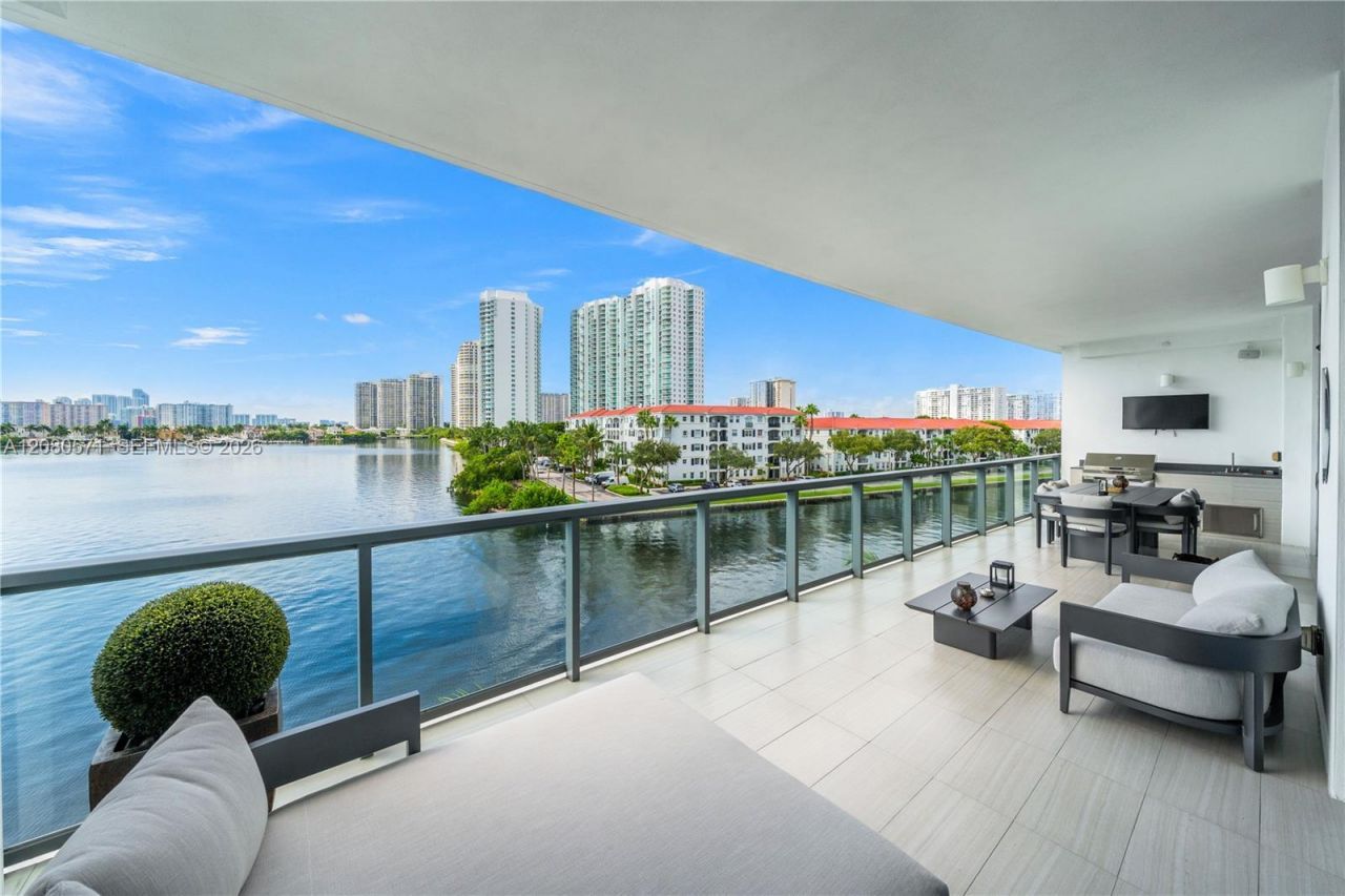 3300 NE 188th St, Unit 312, Aventura, FL 33180 Photo