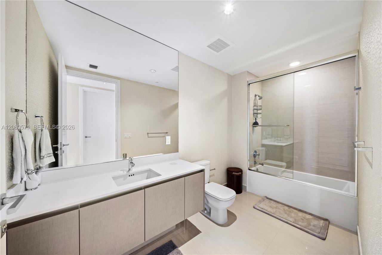 3300 NE 188th St, Unit 312, Aventura, FL 33180 Photo