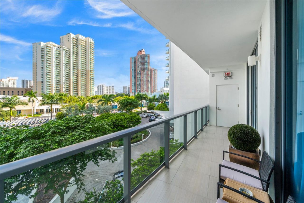 3300 NE 188th St, Unit 312, Aventura, FL 33180 Photo