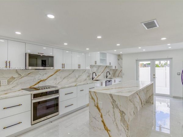 5235 SW 40th Ave , Unit 38, Dania Beach, FL 33314
