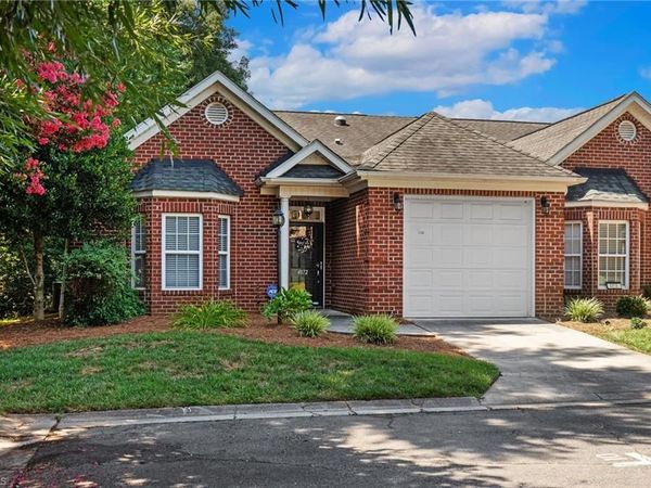 4872 Kinnamon Road , Clemmons, NC 27103