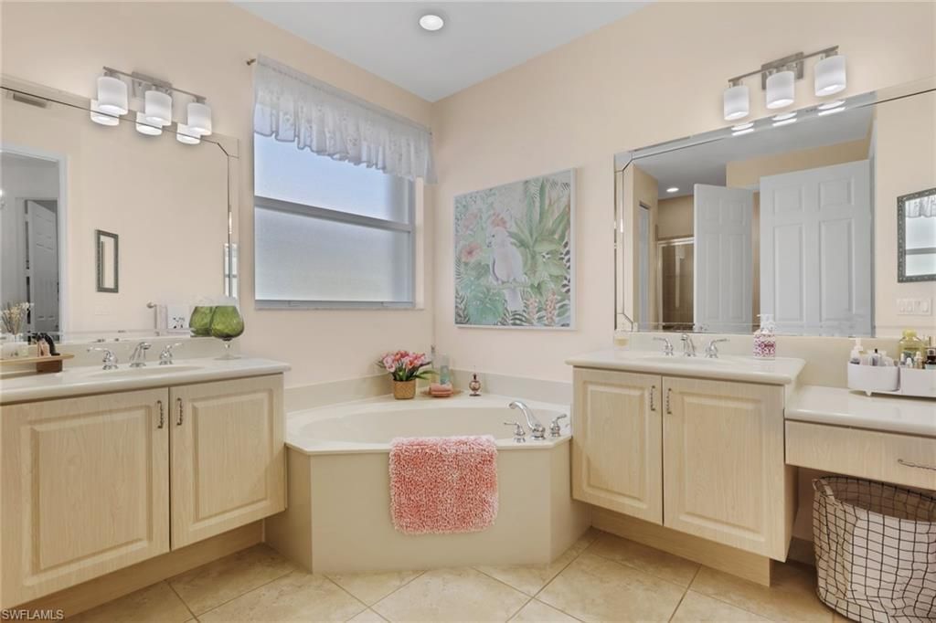 20515 Foxworth Cir , Estero, FL 33928 Photo