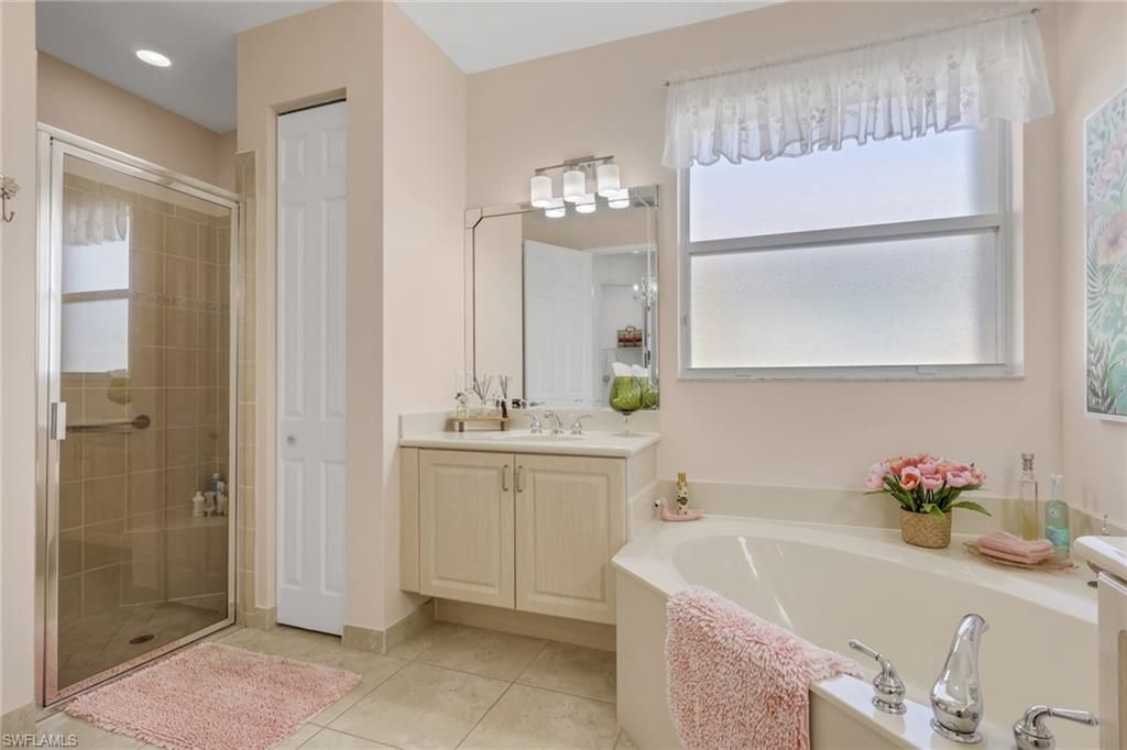 20515 Foxworth Cir , Estero, FL 33928 Photo