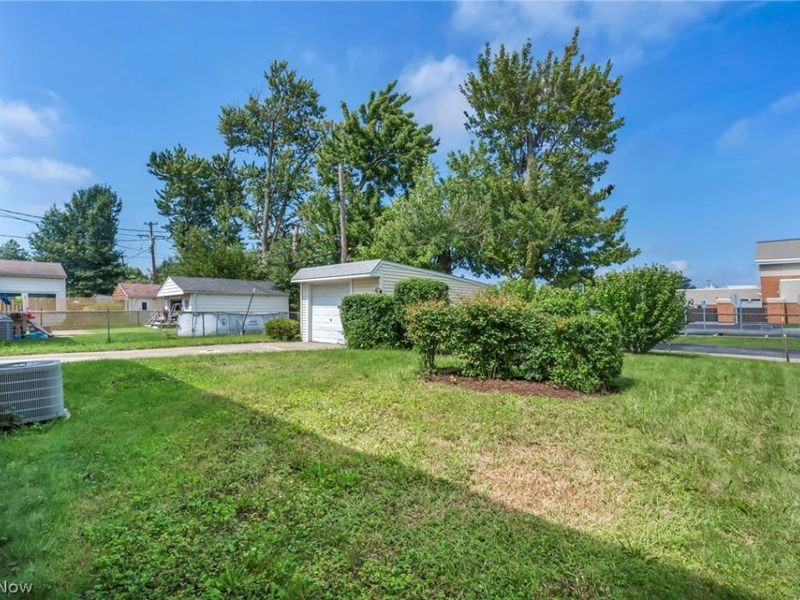 20301 Trebec Avenue, Euclid, OH 44119 Photo 28
