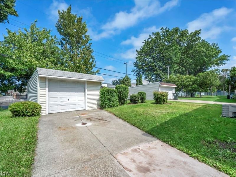 20301 Trebec Avenue, Euclid, OH 44119 Photo 30