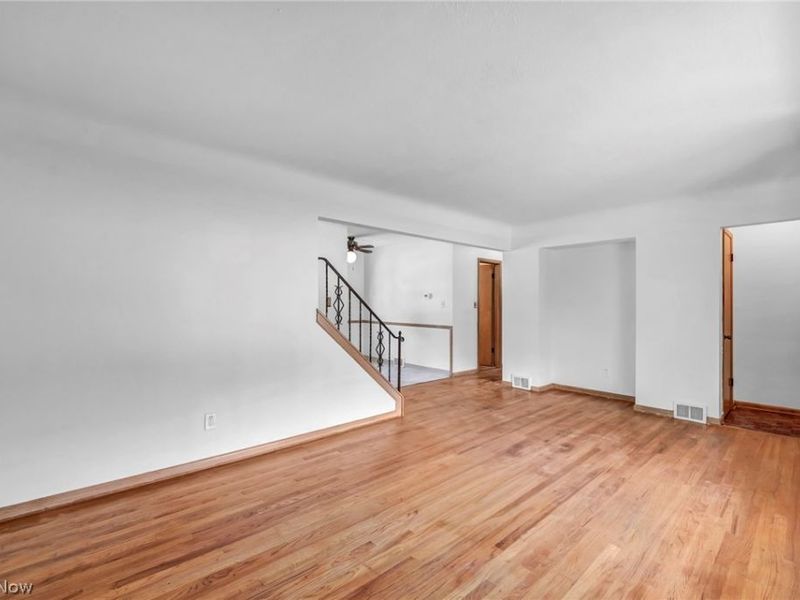 20301 Trebec Avenue, Euclid, OH 44119 Photo 5