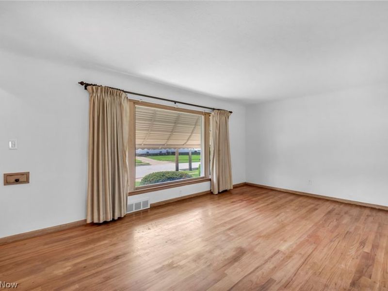 20301 Trebec Avenue, Euclid, OH 44119 Photo 6