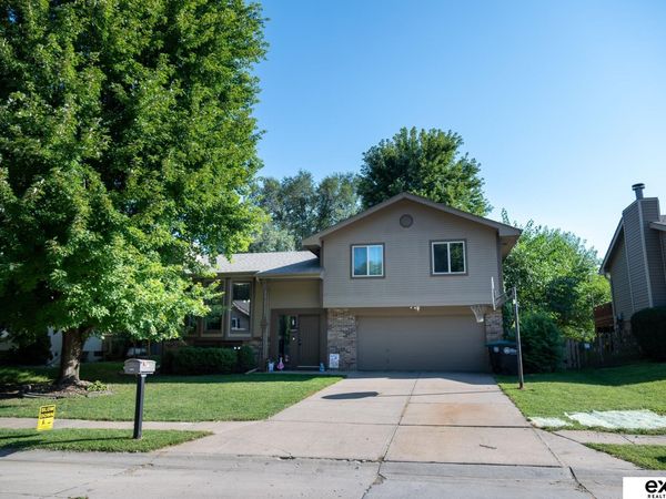 15279 Grover Street, Omaha, NE 68144