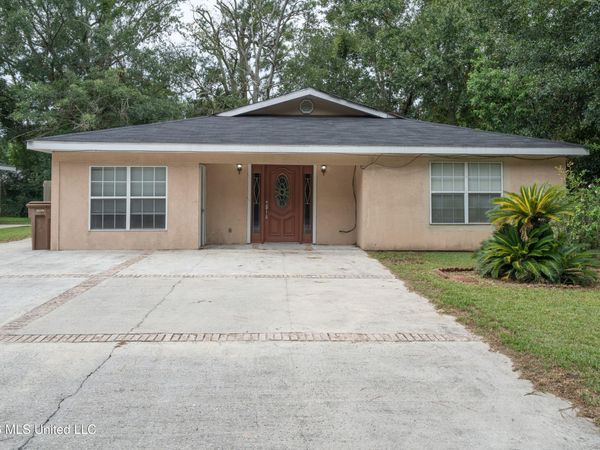 215 Mccaughan Avenue, Long Beach, MS 39560